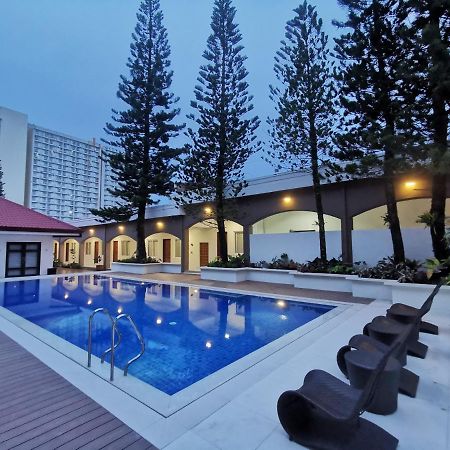 โรงแรมทาเกย์เตย์คันทรี Tagaytay City ภายนอก รูปภาพ
